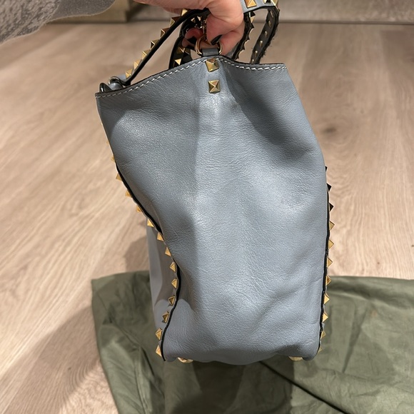 Valentino Garvani Rockstud Tote - Picture 8 of 12